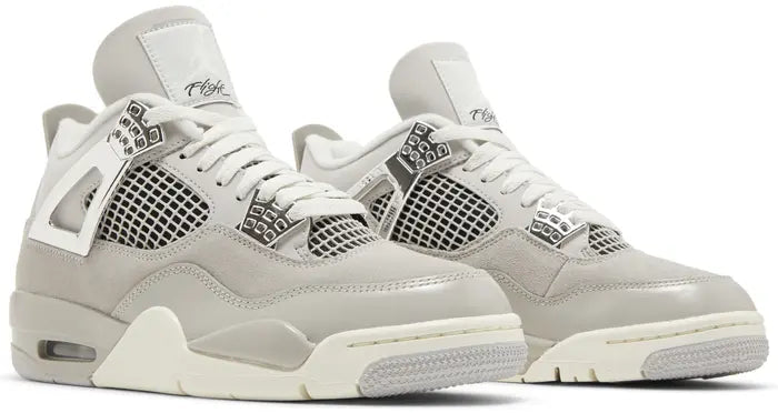 Air Jordan 4 Retro Frozen Moments