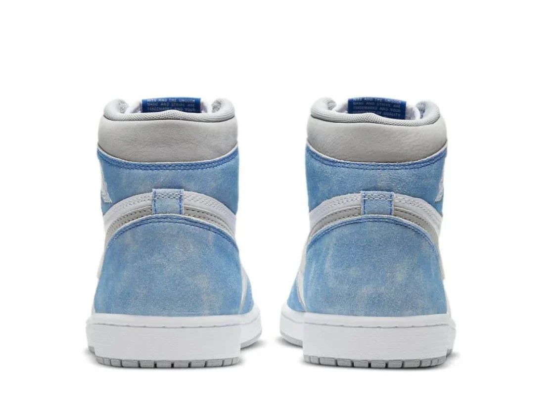 Air Jordan 1 Retro High OG Hyper Royal